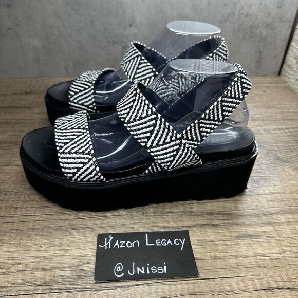 Madden Girl~Women’s~ Platform Black/ White Patterned Sandals~Size 9 - Picture 1 of 9